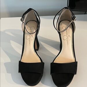 Jessica Simpson Women’s Fonida Black Ankle Strap Platform Sandal Heels Size 7.5